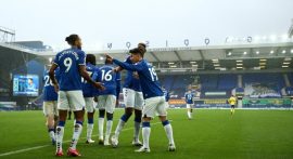 Everton 4'te 4 yaptı