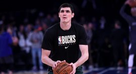 Milwaukee Bucks Ersan İlyasova'yı serbest bıraktı