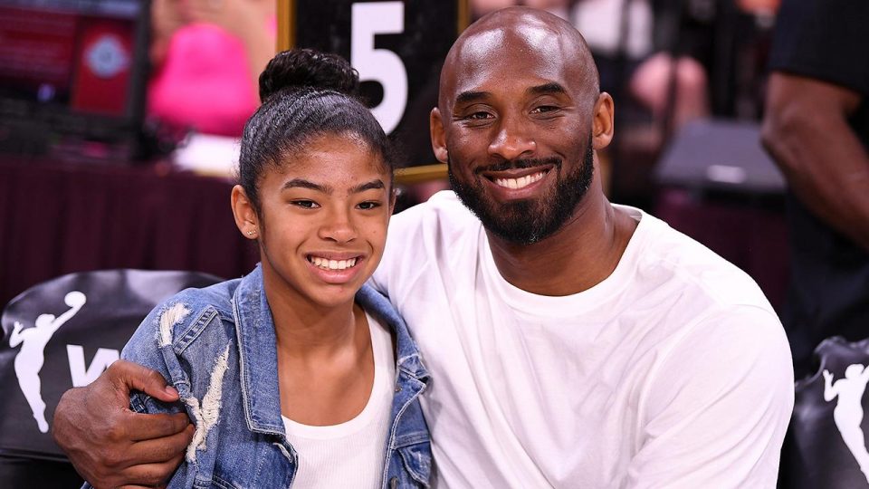 Kobe Bryant’ın hayatını kaybettiği helikopter kazasında pilot suçlandı