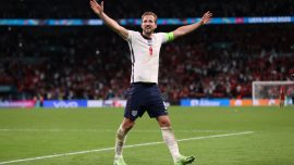 Harry Kane, Gary Lineker'i yakaladı