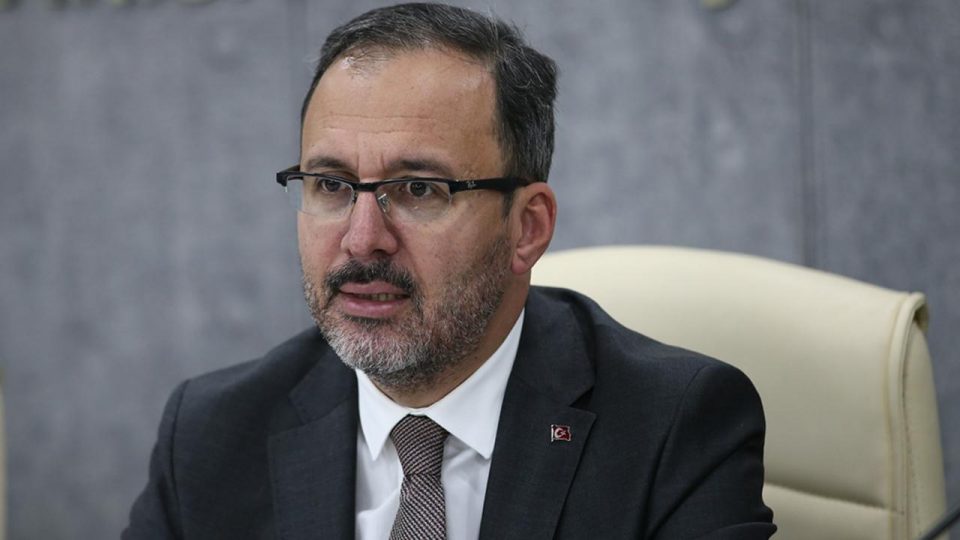 Bakan Kasapoğlu’ndan milli boksörlere tebrik