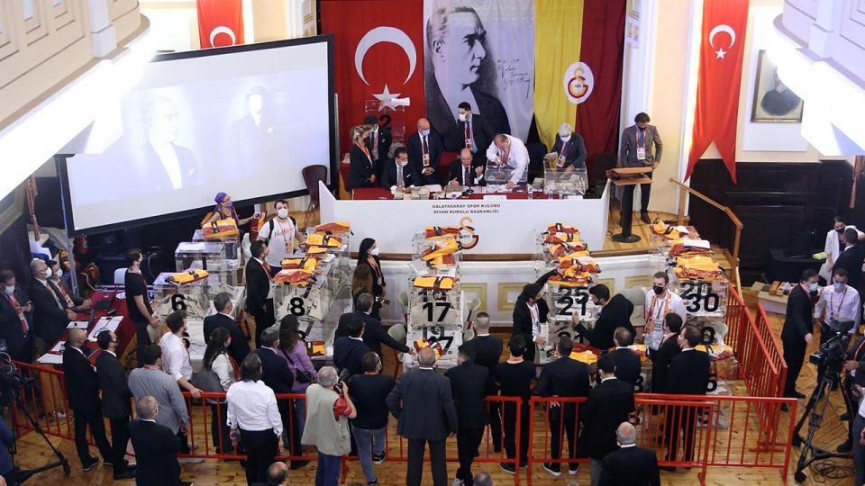 Galatasaray’da gündem seçim