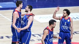 Anadolu Efes Dörtlü Final'de