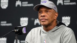 Sacramento Kings başantrenör Alvin Gentry'nin görevine son verdi