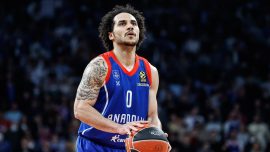 Anadolu Efes'te yeni kaptanlar belli oldu